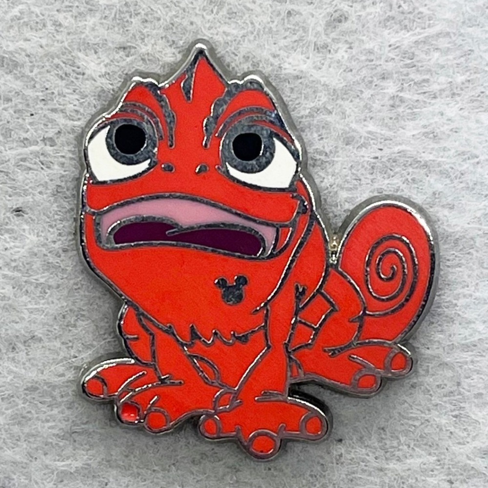 🔮 5/$25 Disney Tangled Orange Pascal Pin